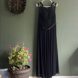 Everpretty size 12 Black Formal Gown Gold Accent Holiday Party Banquet Dress